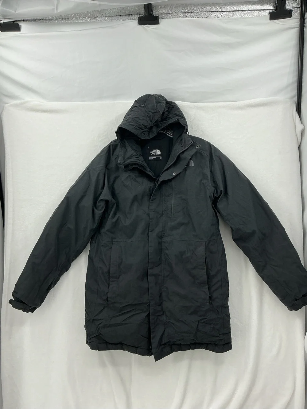 The North Face Men's Black Hooded Puffer Coat 1208